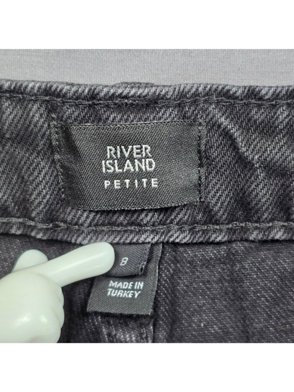 NEW River Island Size 4 US  8 UK EU 34 Petite High-Rise Mom Jeans Black Denim - Picture 3 of 7